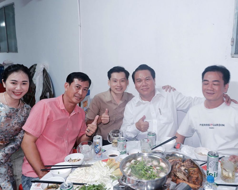 tiec-tat-nien-phong-kham-da-khoa-hong-phuc-10.jpg
